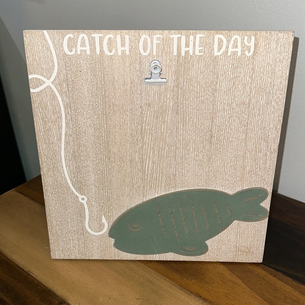 LIMITED TIME $5 ITEM!! Catch of the Day Tan and Green Fish Wall Art